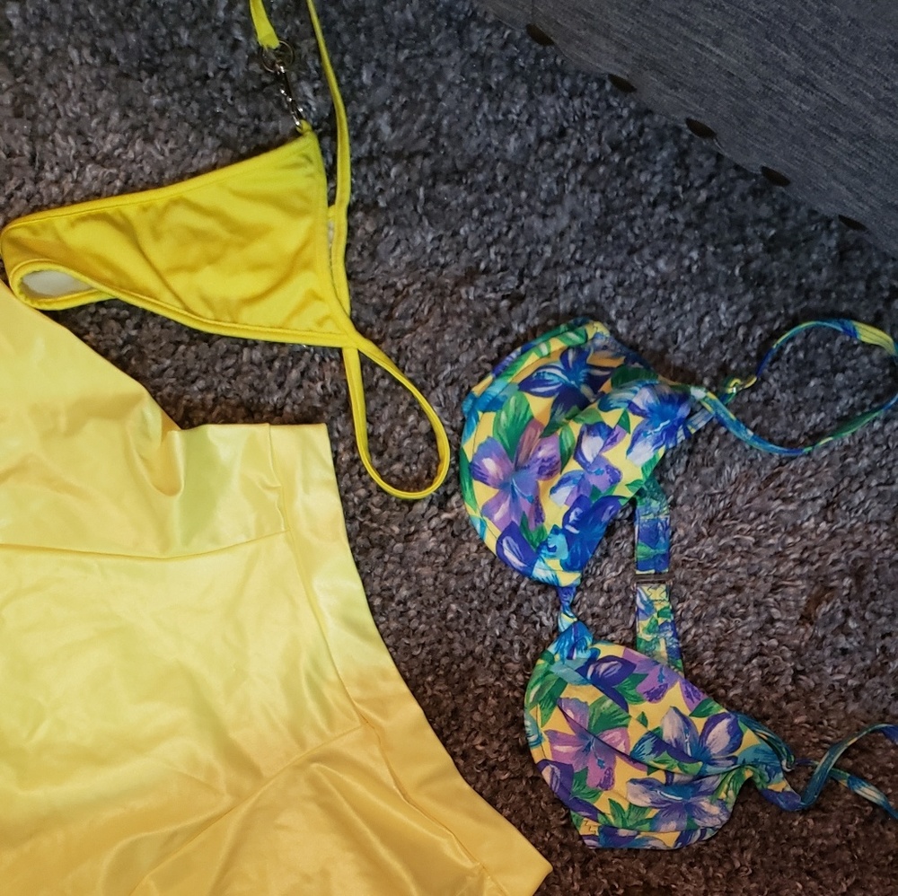 Bathing suit and skirt